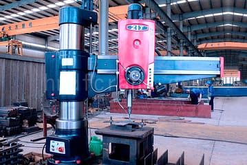 레이디얼 암 드릴.jpeg