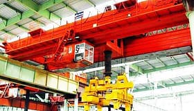 Steel plate with pliers crane