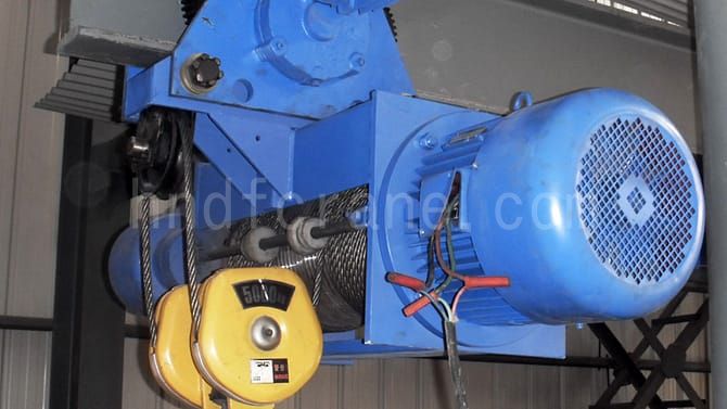 Monorail crane 1
