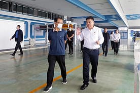 Deng Guoyong und sein Team untersuchten den Partybau in der Ausstellungshalle2