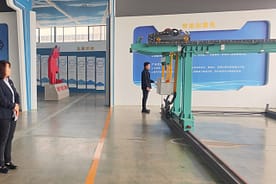 クレーンショーケースのスケール