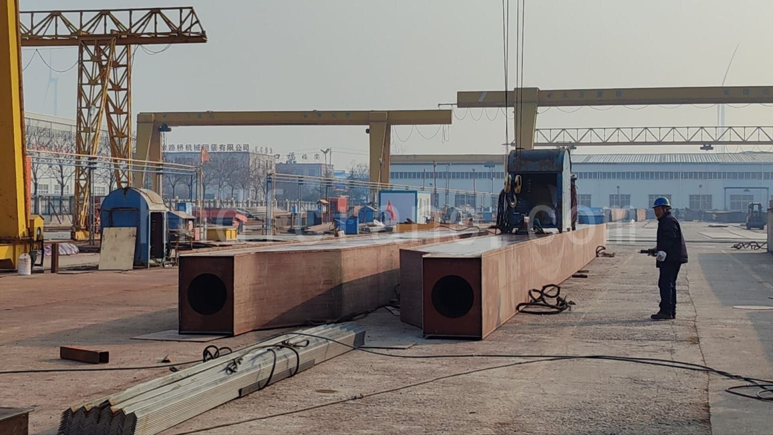 10T And 36T Double Girder Gantry Cranes Delivered To Russia | Dafang Crane