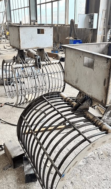 Crane Hydraulic Grabs2
