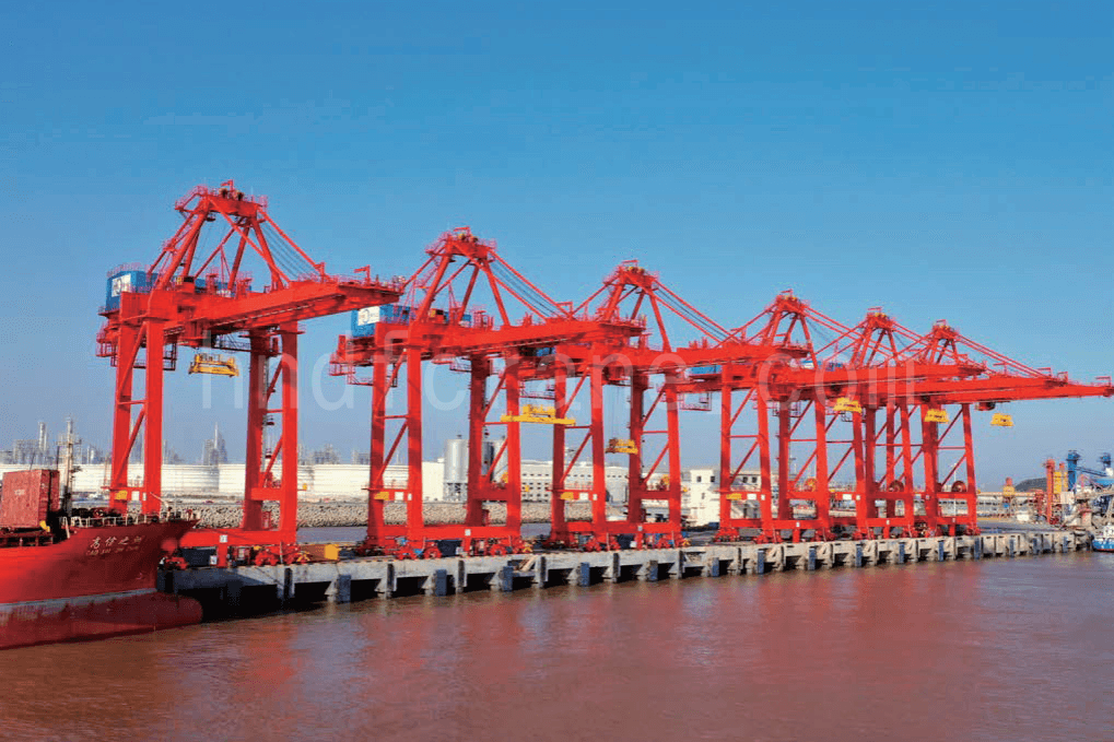 quayside container crane