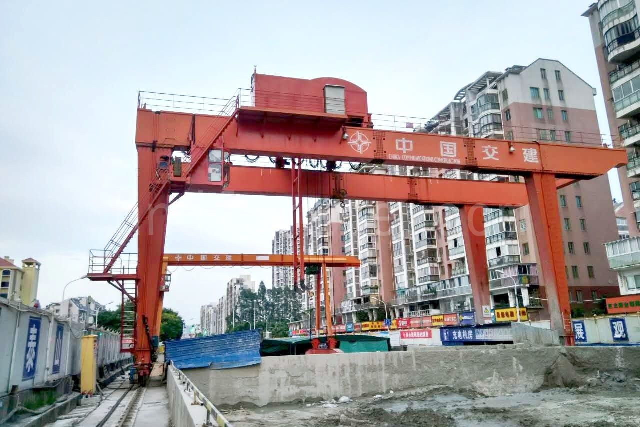 Fuzhou MG50T Metro Slag Handling Gantry Crane 1