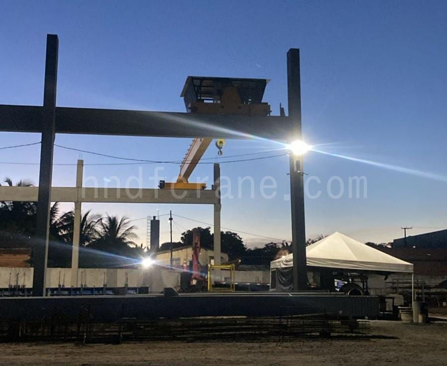 客户安装高清高级桥式起重机展示2