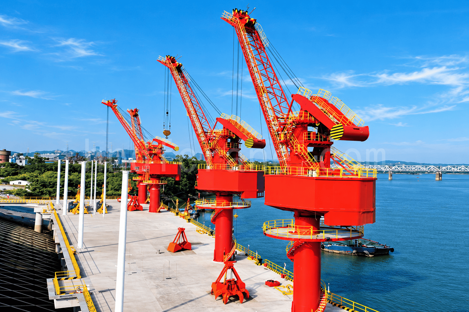 Fixed Port Crane