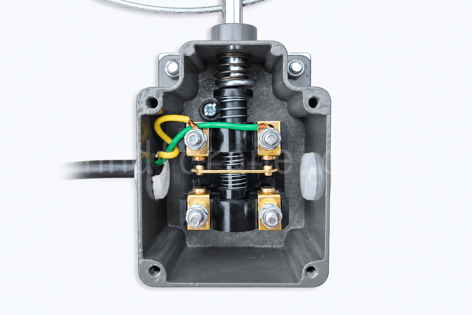 Internal contacts and reset mechanism of a heavy-hammer limit switch