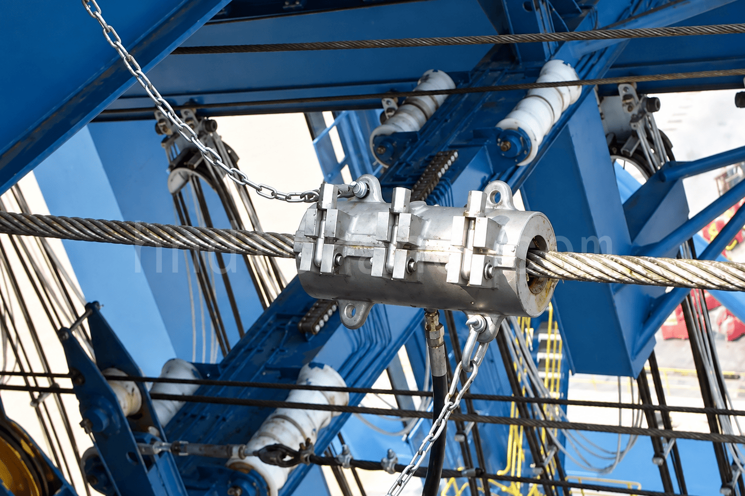 wire rope lubricator installation