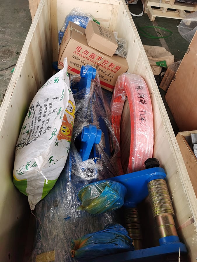 প্যাকেজ করা ক্রেন অংশ